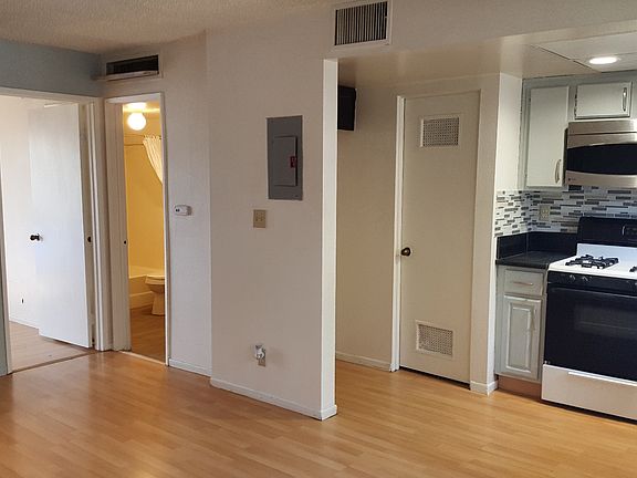 5th image of 330 E Cypress St #203