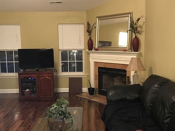 4th image of 510 Briarhill Ct