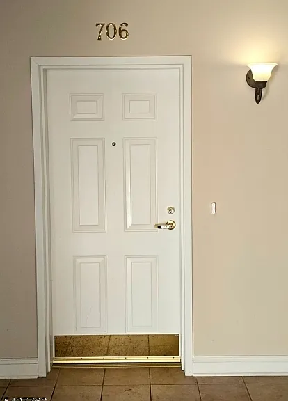 706 Brook Hollow Dr — Photo 14