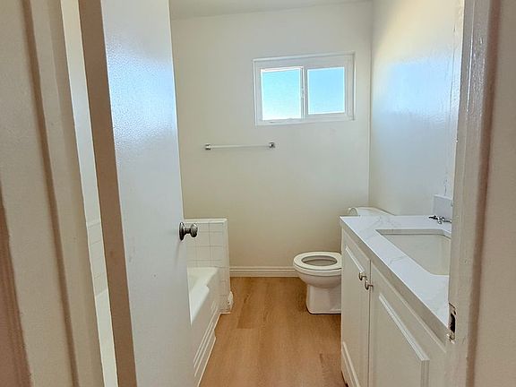 5th image of 3455 Emerald St APT 9