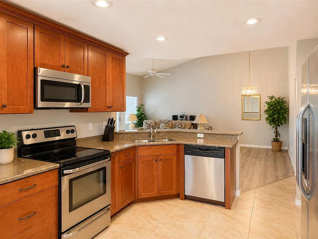 2 bed, 2.0 bath, 1564 sqft, $1,950 — Photo 3
