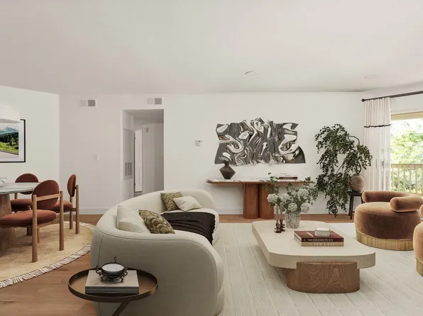 697 Sutton Crest Trl Unit 210, Oak Park, CA 91377