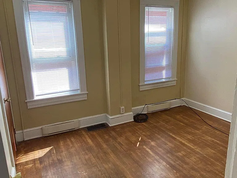 15 Valley St #2 — Photo 3