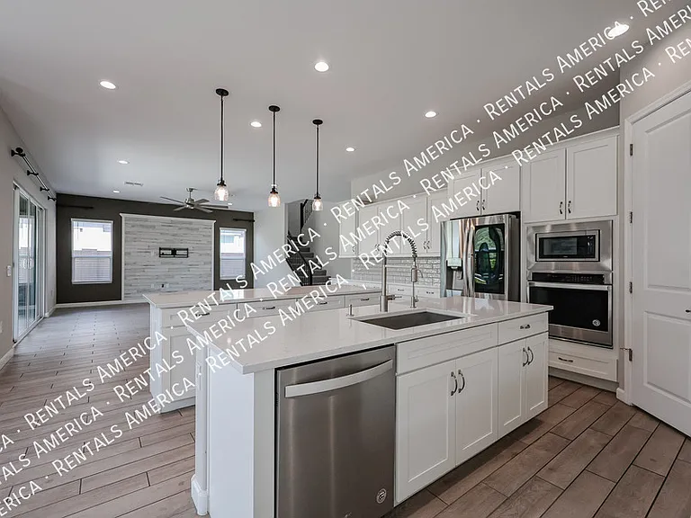 1829 E Saguaro Park Ln — Photo 31