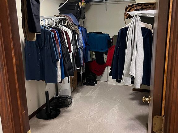 5th image of 1307 S Hearthstone Ct