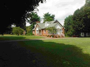 1543 Jonestown Rd, Winston Salem, NC 27103