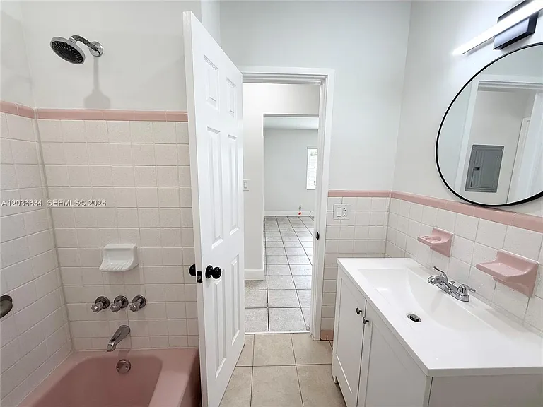 2215 Madison St #5 — Photo 10