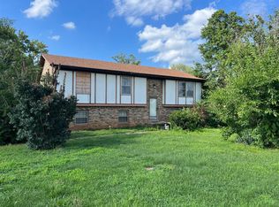 2405 Stonebridge Ln, Bowling Green, KY 42101