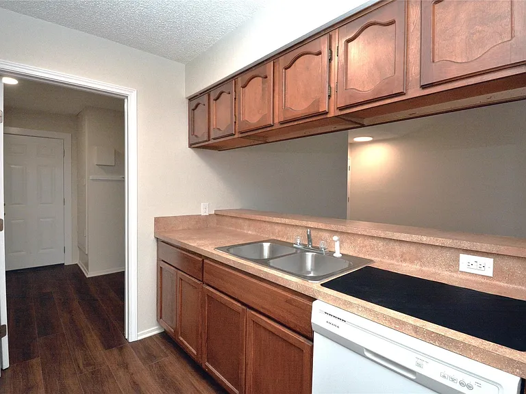 11314 Walnut Ridge Dr #B — Photo 8