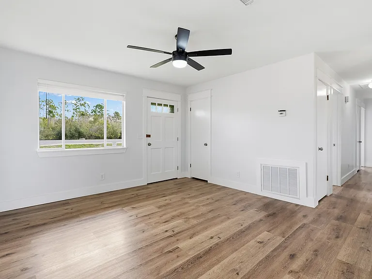 1929 Frankford Ave — Photo 22
