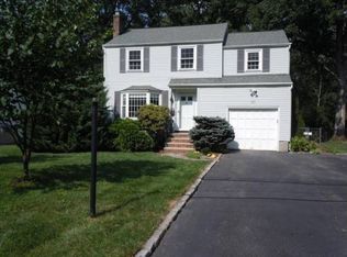 50 Bennington Rd, Livingston, NJ 07039