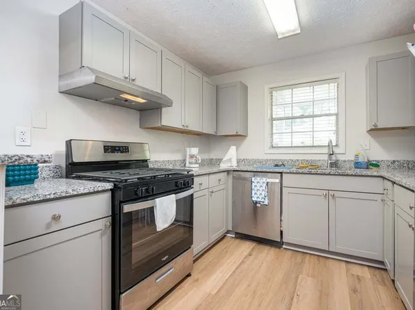 1105 Natchez Trce, Sandy Springs, GA 30350
