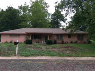 405 Camp St, Kilgore, TX 75662