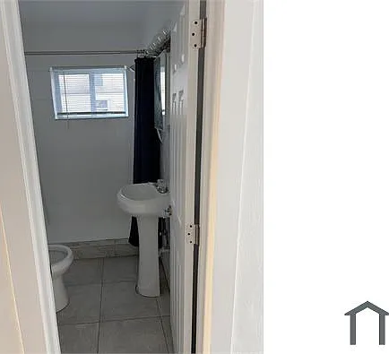 1405 NW 5th Ct — Photo 4