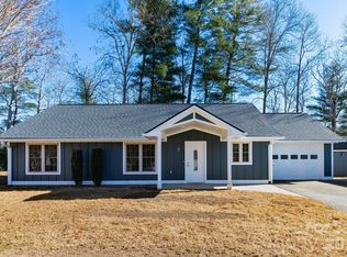 7 McGee Ridge Rd, Fairview, NC 28730