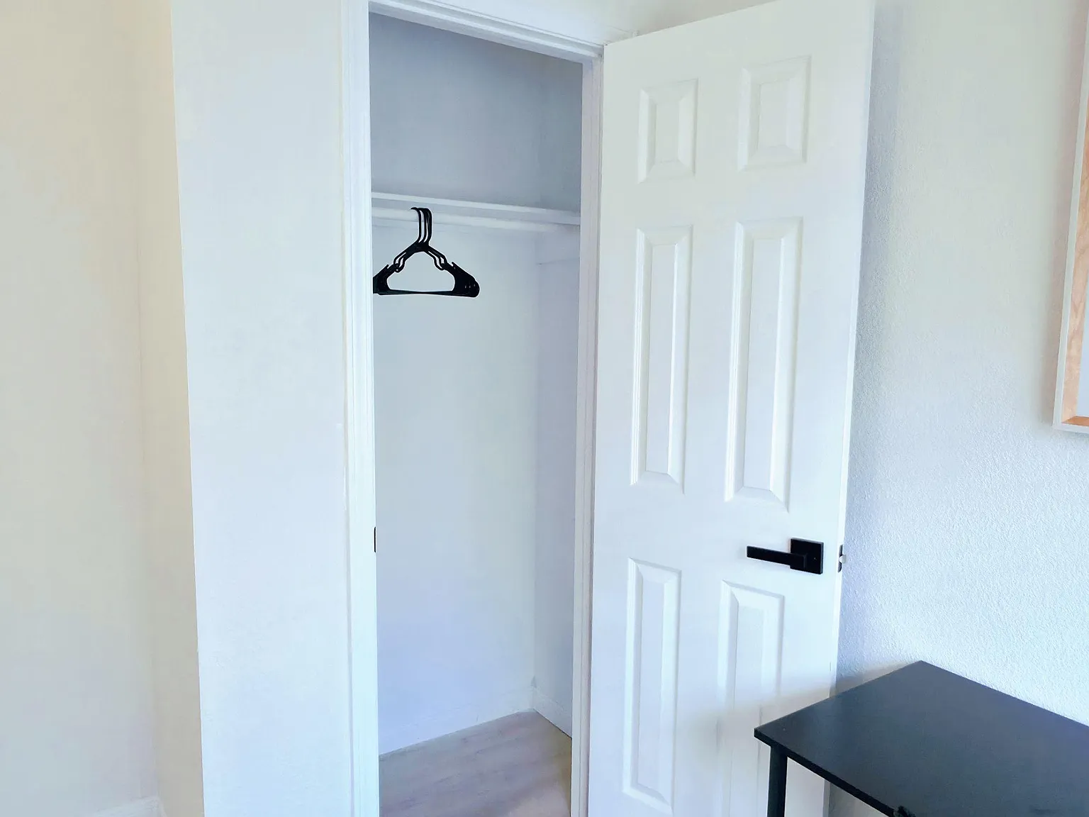4 bed, 3.0 bath, 2200 sqft, $819 — Photo 4