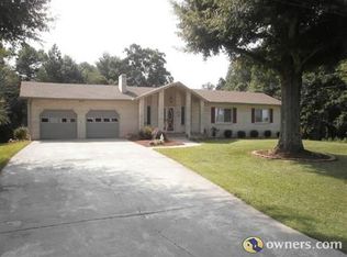 4235 13th Street Pl NE, Hickory, NC 28601