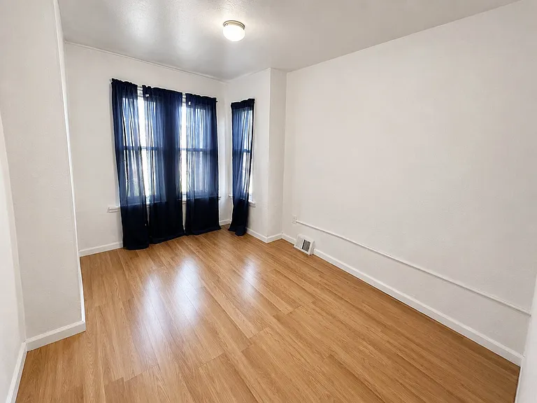 2547 N Water St — Photo 8