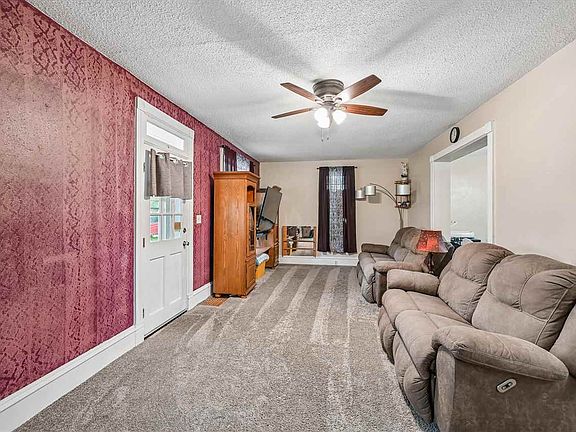 5th image of 507 Resident St