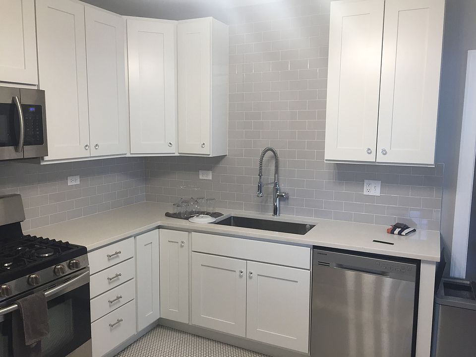 1st image of 2439 W Foster Ave APT 2