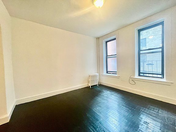 4th image of 224 E 70th St APT 1