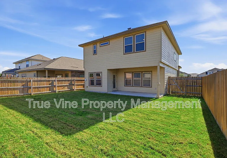 114 Katy Way — Photo 3
