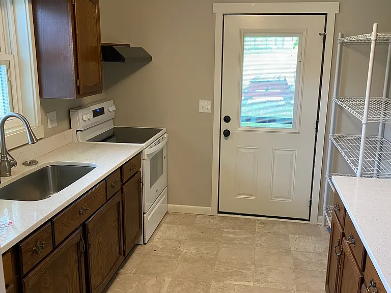 226 Easter Ridge Ln — Photo 7