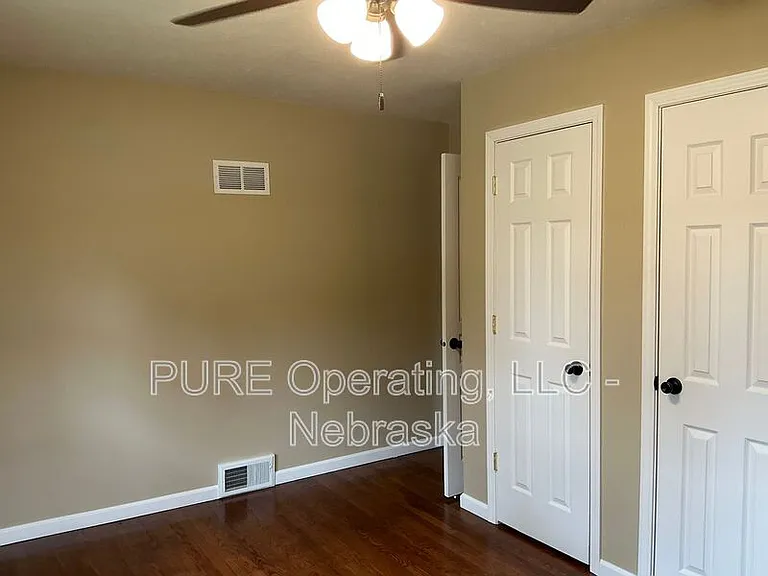 3500 N 60th St — Photo 12