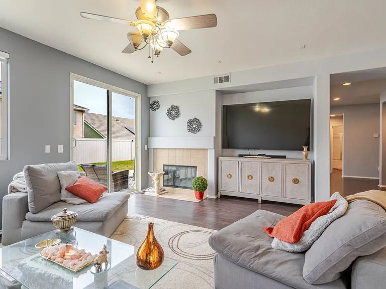 39112 Desert Holly Ln — Photo 10