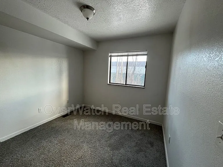 8000 Queen Victoria Dr #2 — Photo 5
