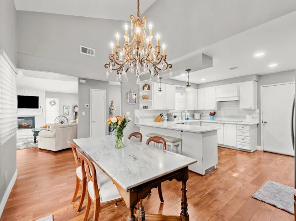 4830 Garden Homes Pl, Elk Grove, CA 95758