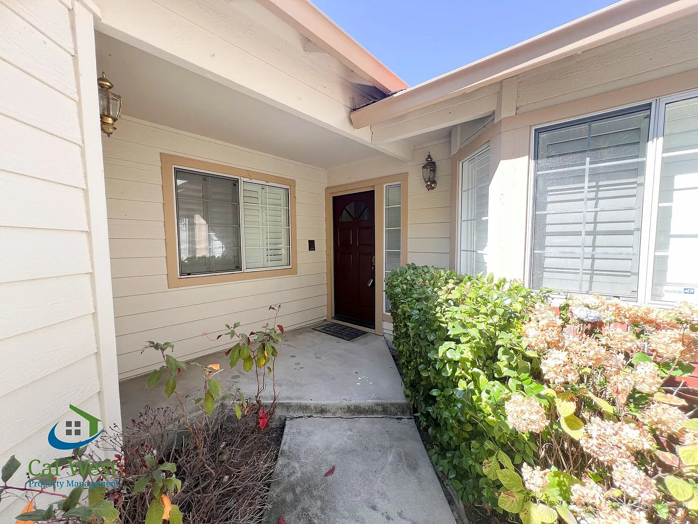 $4095 - Quiet Neighborhood of Milpitas 2Br/2Ba Townhome — Photo 3