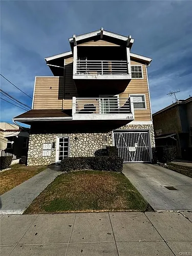 1212 Termino Ave #303 Photo 1