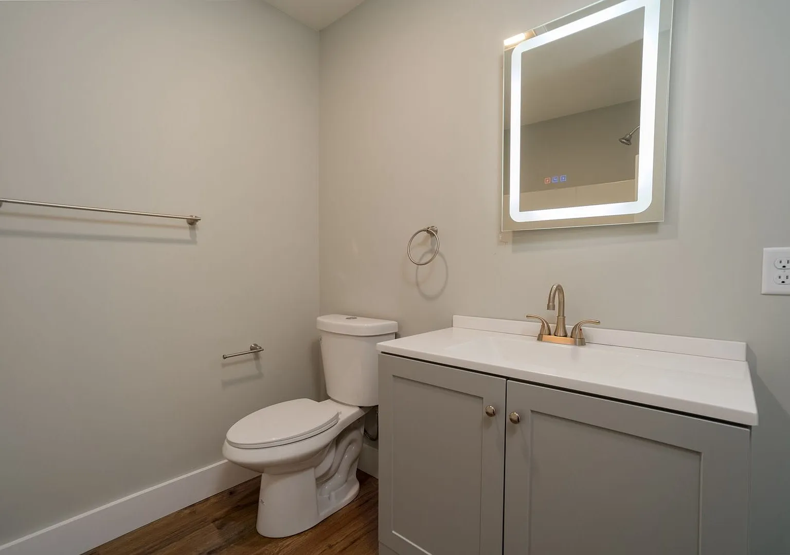 Woodside Village — Photo 4