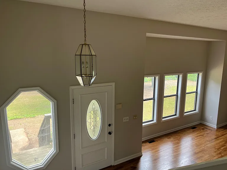 503 Hollow Ct — Photo 4