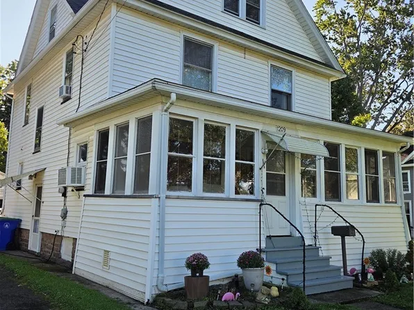 1209 West Ave, Medina, NY 14103