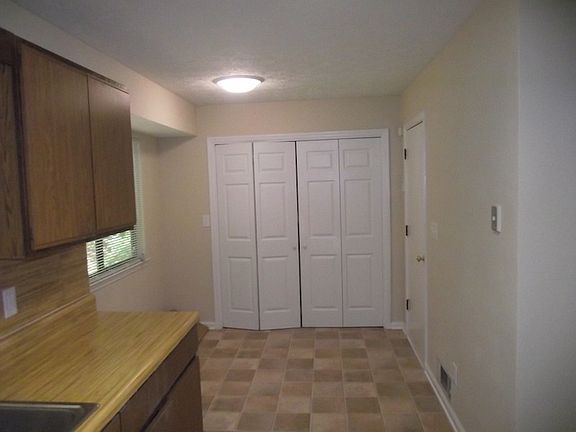 5th image of 1857 Vauxhall Dr