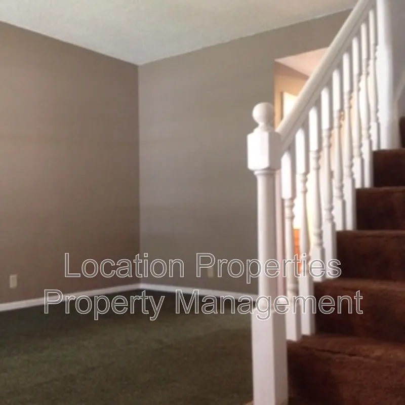 3 bed, 2.5 bath, 1600 sqft, $1,950 — Photo 4