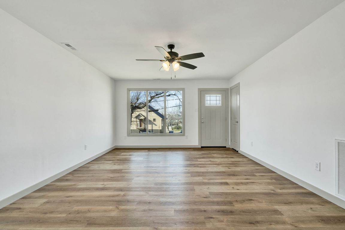 next background image