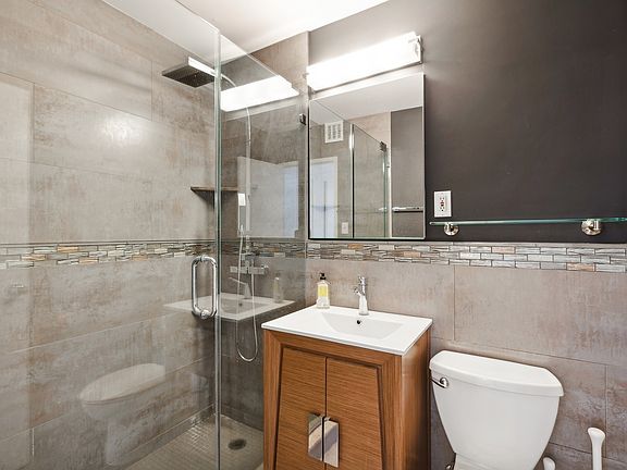 5th image of 340 E 80th St Penthouse K