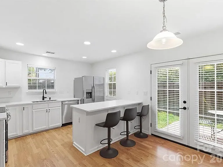 6475 Saint Bernard Way — Photo 3