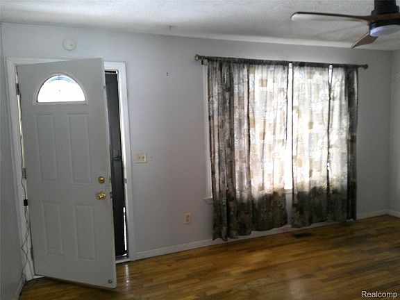 5th image of 3732 Fish Lake Rd