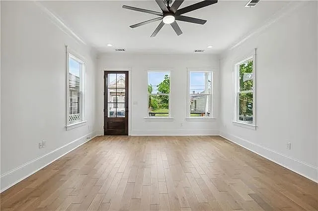 3016 S Saratoga St — Photo 5