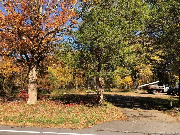 98 Middletown Avenue, East Hampton, CT 06424