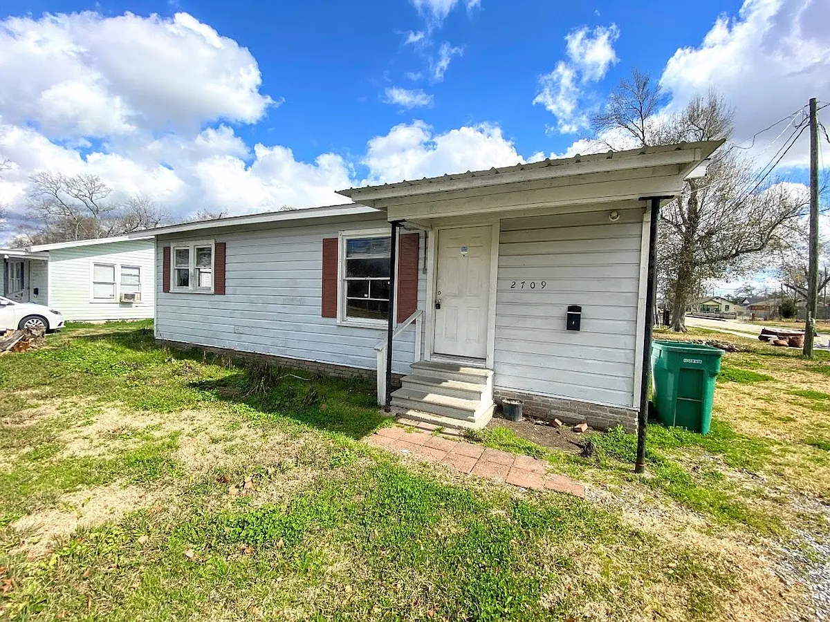 Building Photo - 2709 Cline St
