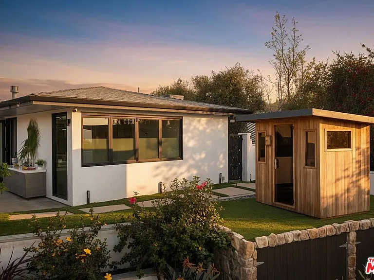 2715 Edwin Pl — Photo 35