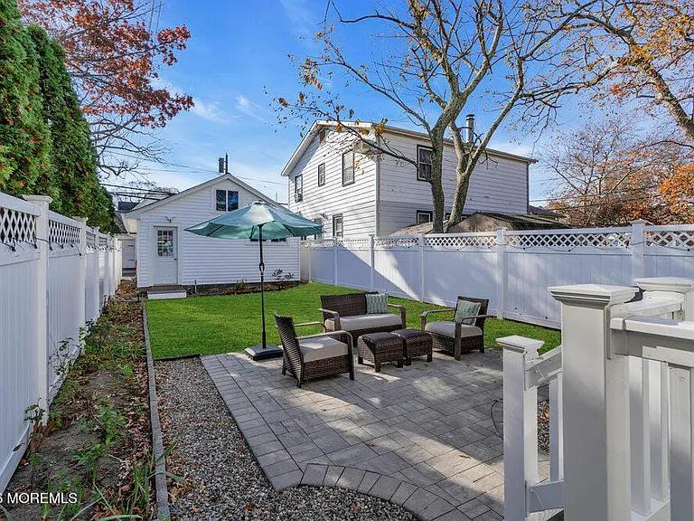 435 Norwood Ave — Photo 31