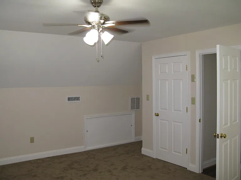 6419 Chenault Way — Photo 34
