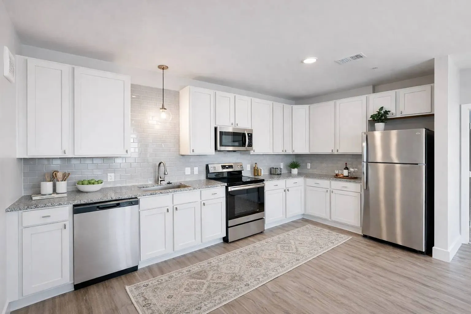 Triumph Apartments — Photo 4