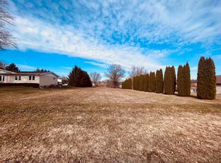 2311 Lake Summerset Rd, Davis, IL 61019